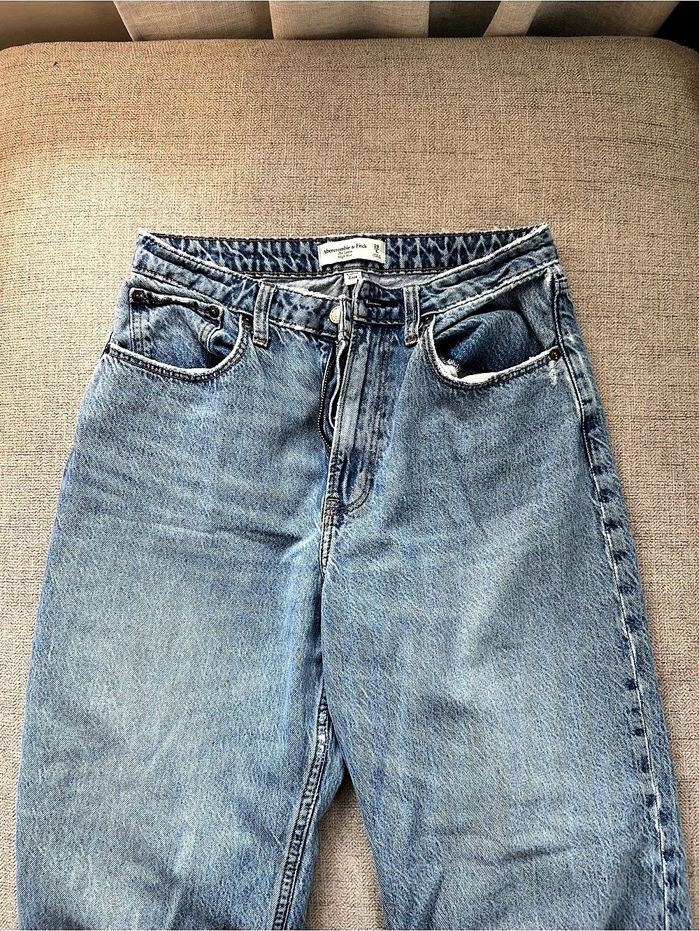 Abercrombie & Fitch The Loose High Rise Curve Love Jean Women's Straight Leg